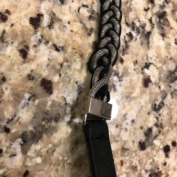 Express Women’s Pleated Black Silver Waist Belt - Picture 7 of 7